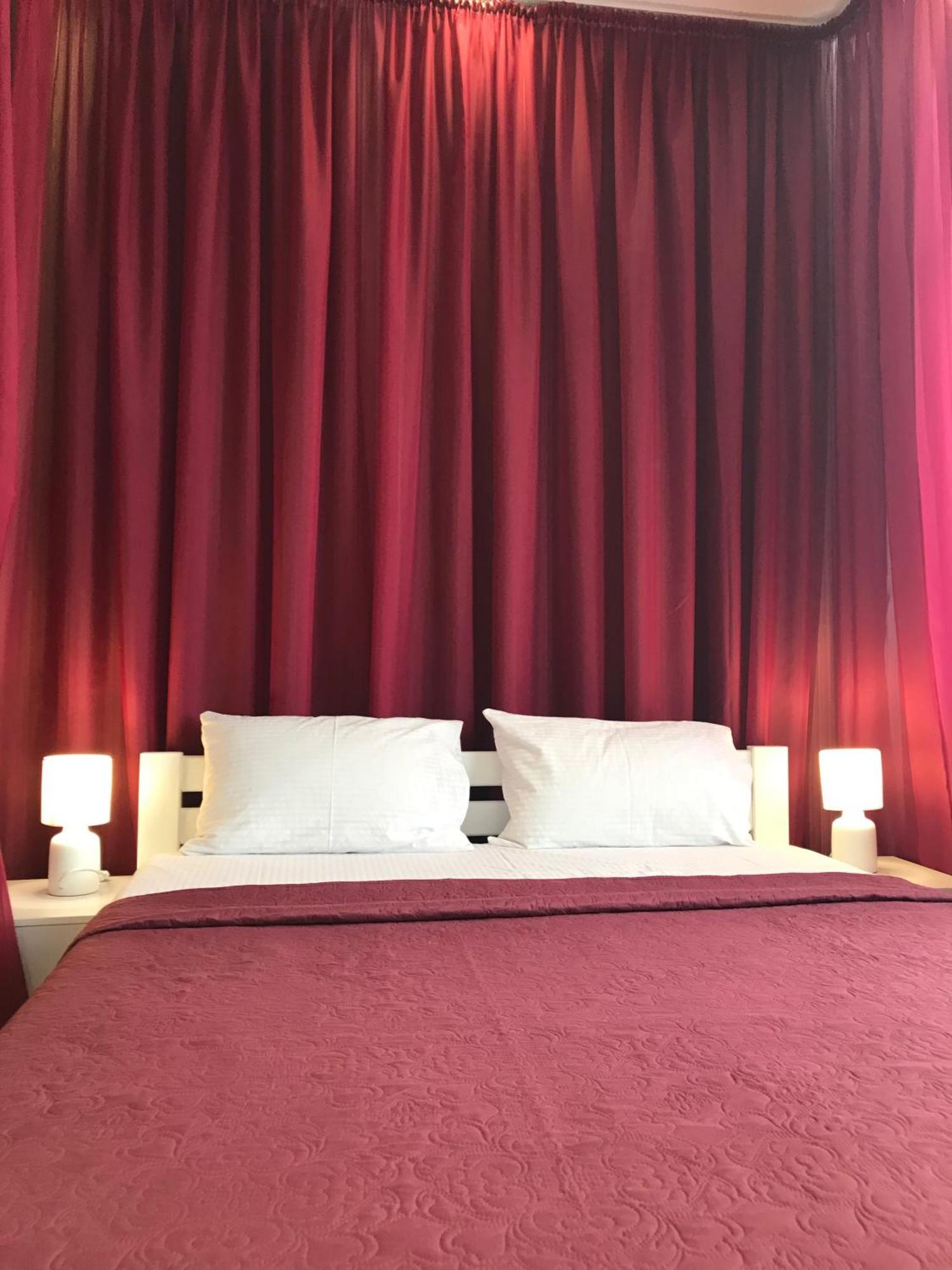 Light Apartments Чернихив Екстериор снимка