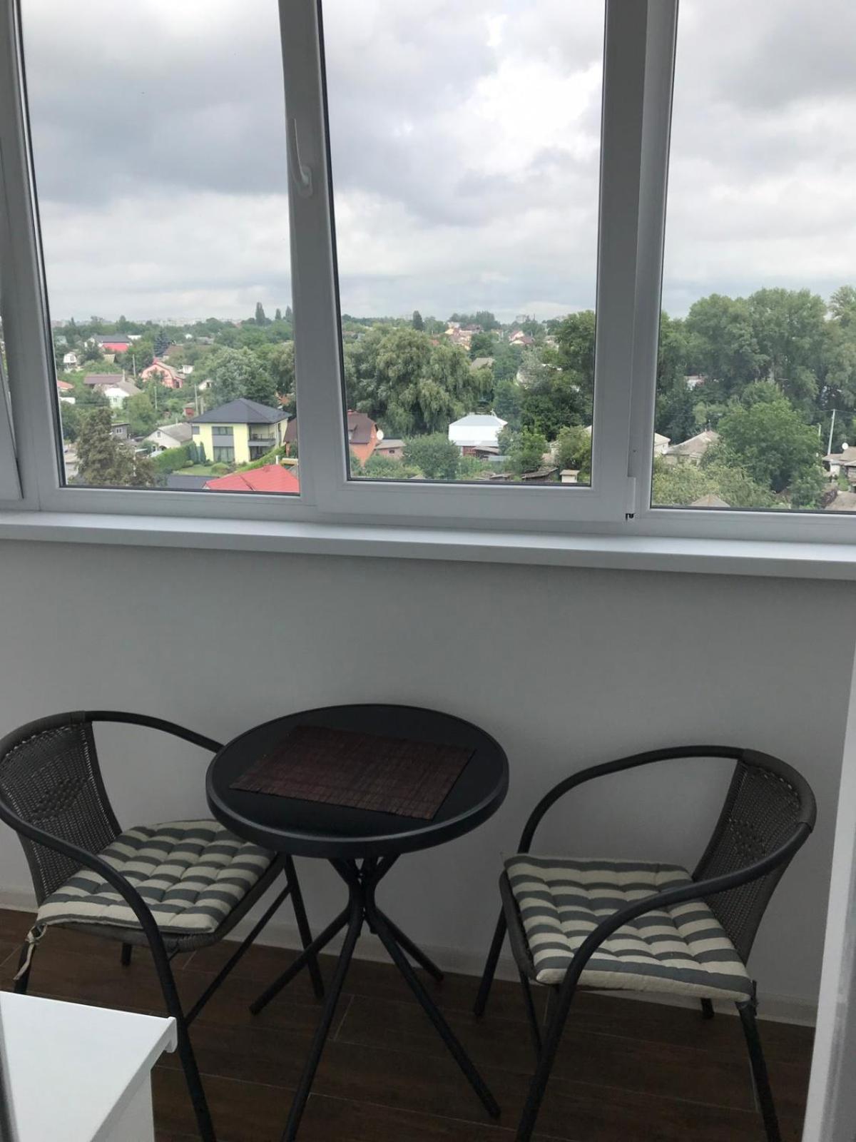 Light Apartments Чернихив Екстериор снимка