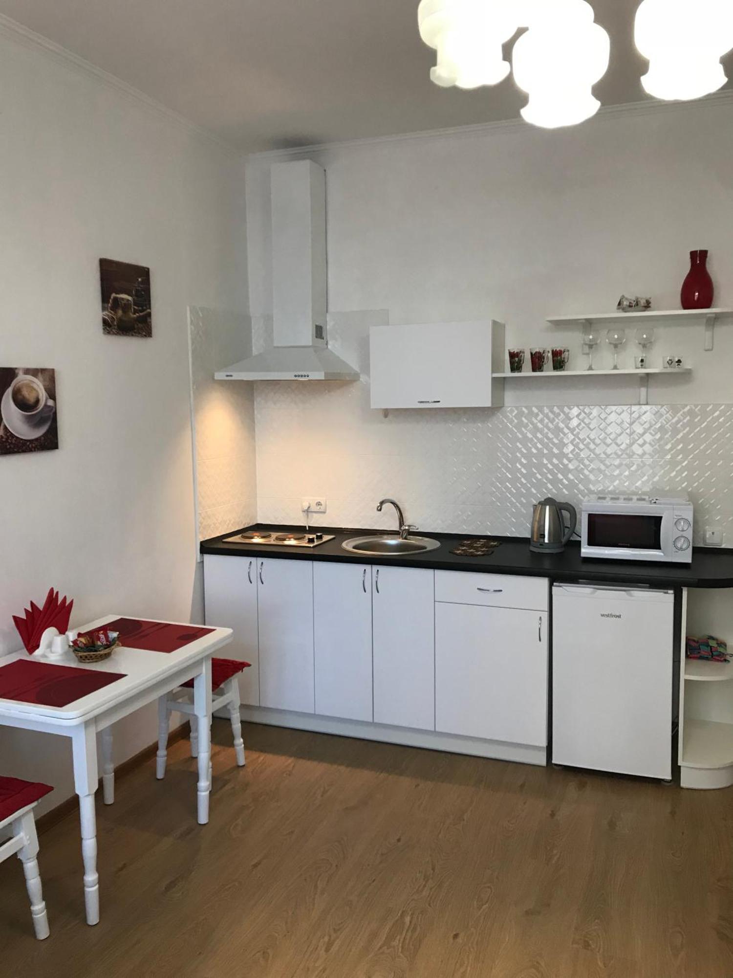 Light Apartments Чернихив Екстериор снимка
