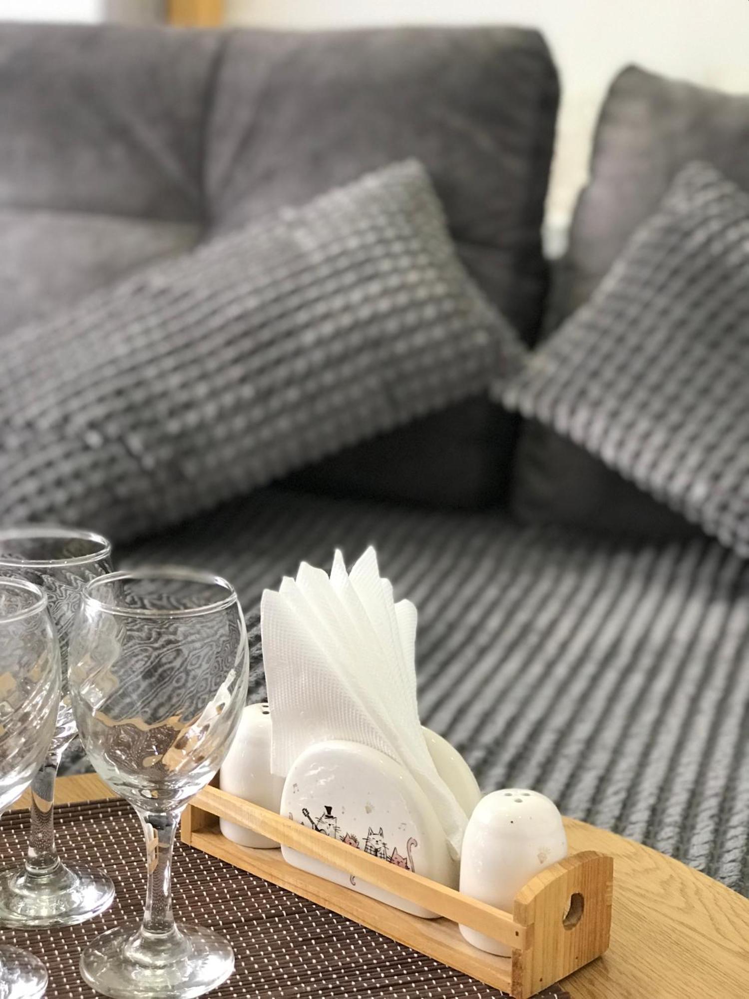 Light Apartments Чернихив Екстериор снимка