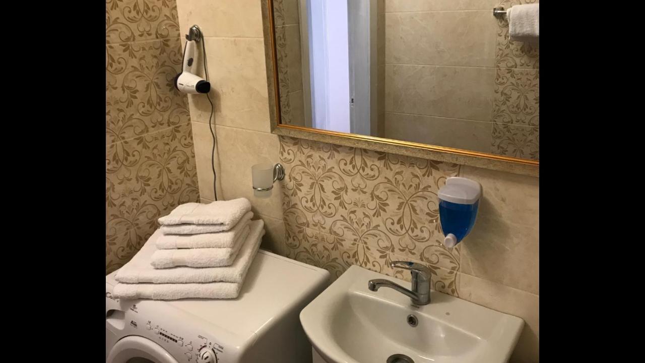 Light Apartments Чернихив Екстериор снимка